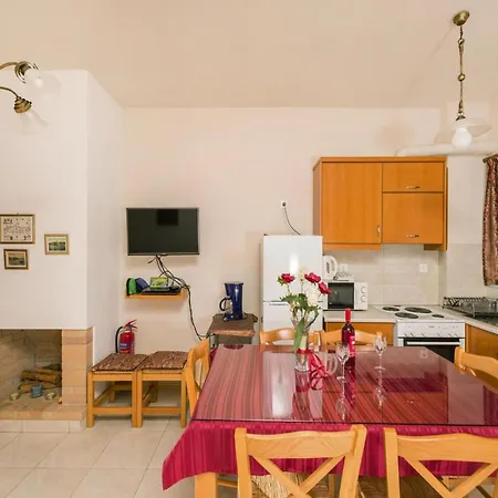 In Chania With Outdoor Pool Apartment