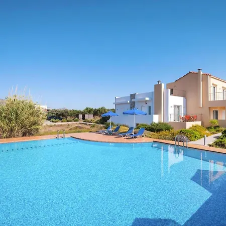 Appartement In Chania With Outdoor Pool