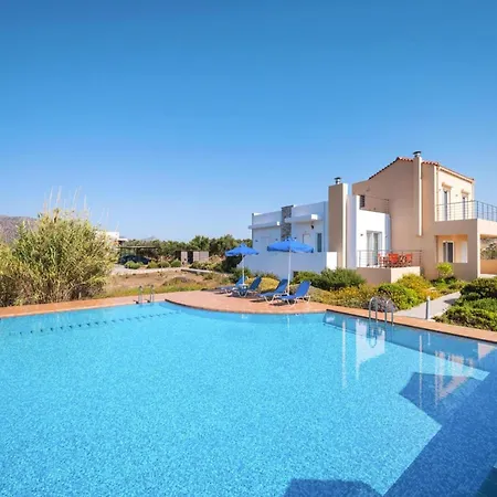 Appartement In Chania With Outdoor Pool *